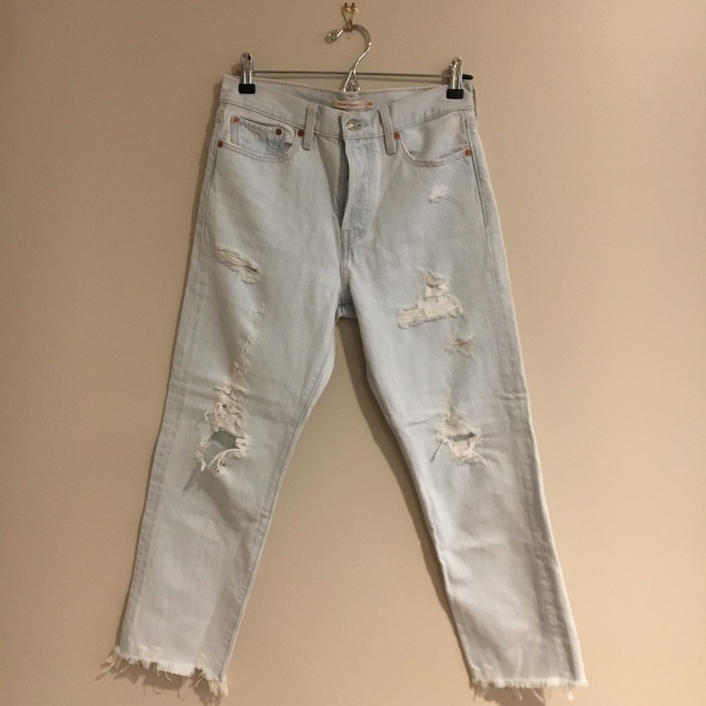 Levi’s mom jeans